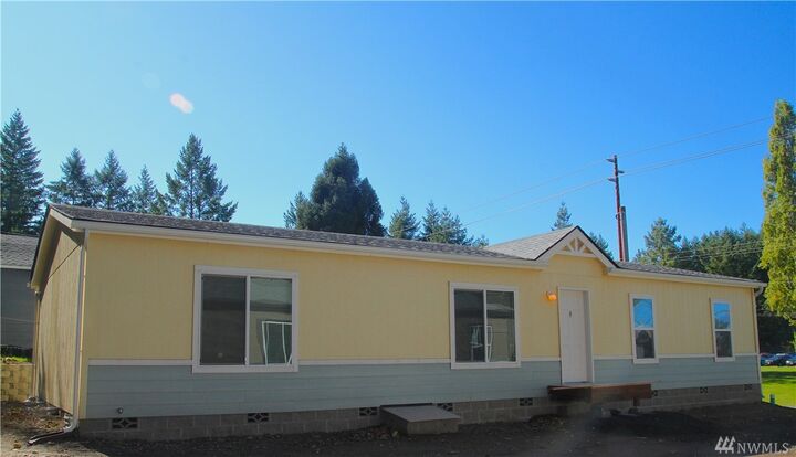 Property Photo: 128 N National Avenue WA 98312