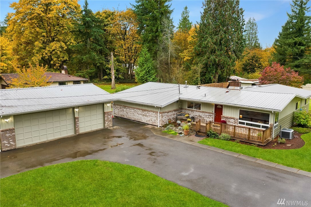 Property Photo:  17005 190th Ave SE  WA 98058 