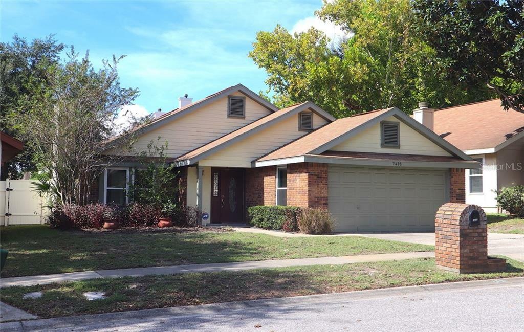 Property Photo:  7435 Spring Villas Circle  FL 32819 