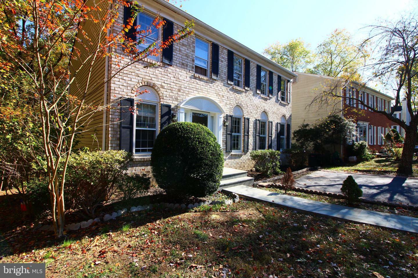 Property Photo: 7701 Groveland Heights Court VA 22153