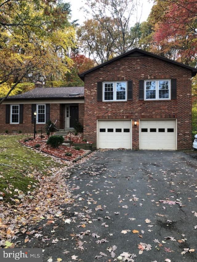 Property Photo: 12990 Smoketown Road VA 22192