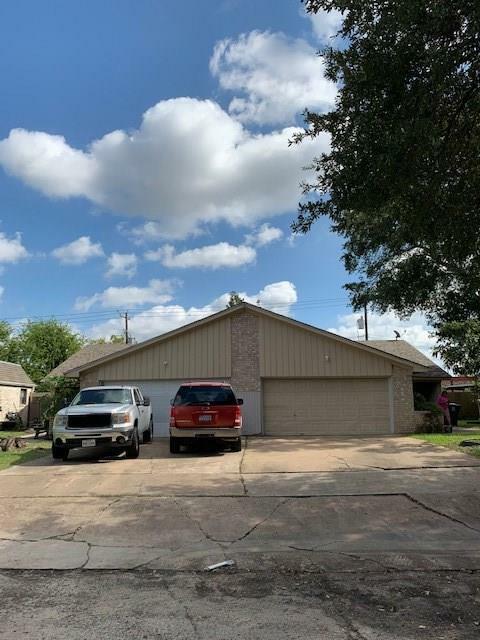 Property Photo: 5408 Deep Forest Drive TX 77092