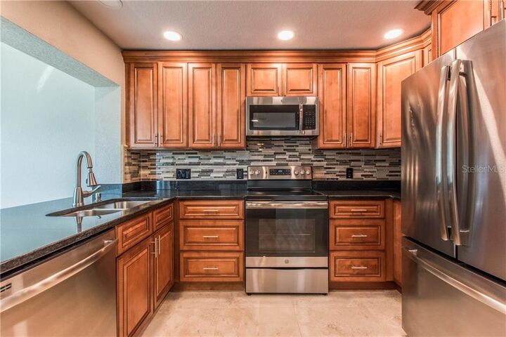 Property Photo:  12944 N Oregon Avenue  FL 33612 