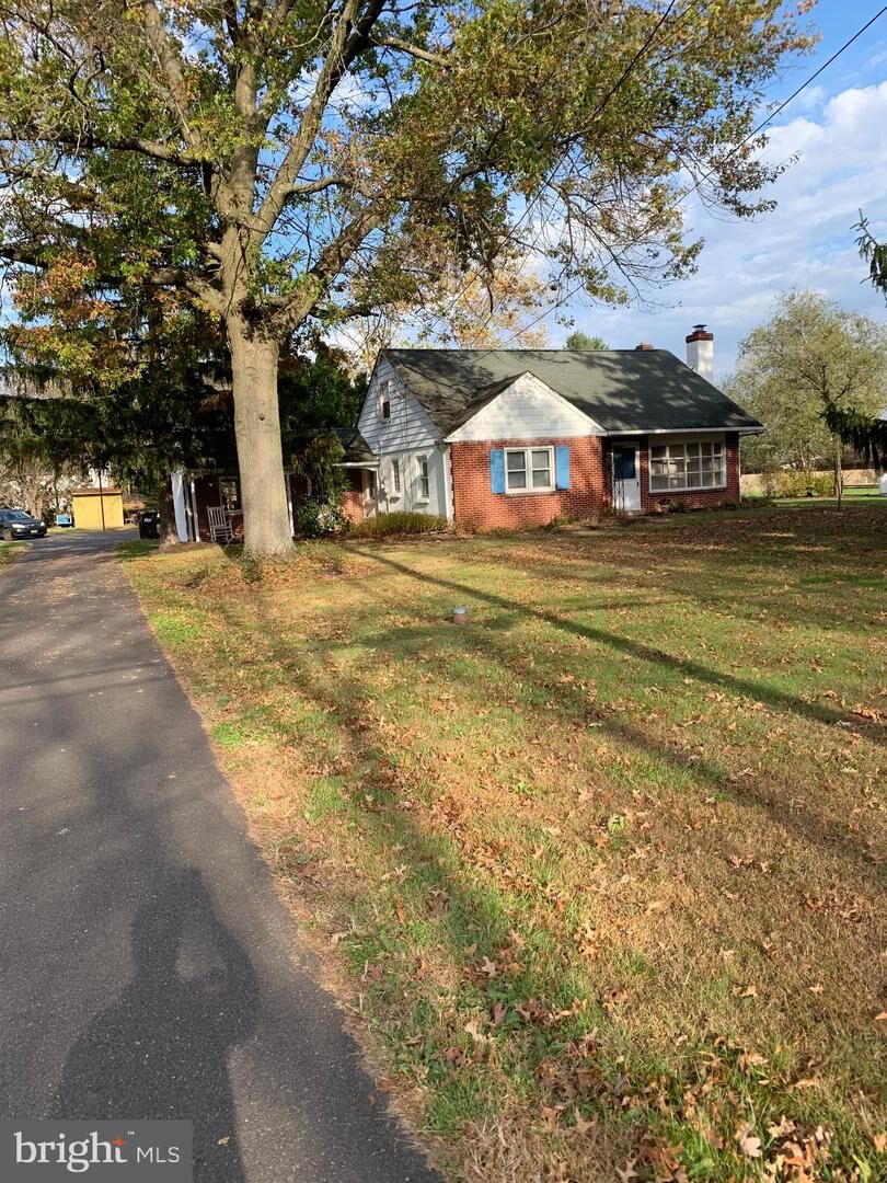 Property Photo:  511 Meetinghouse Road  PA 19438
