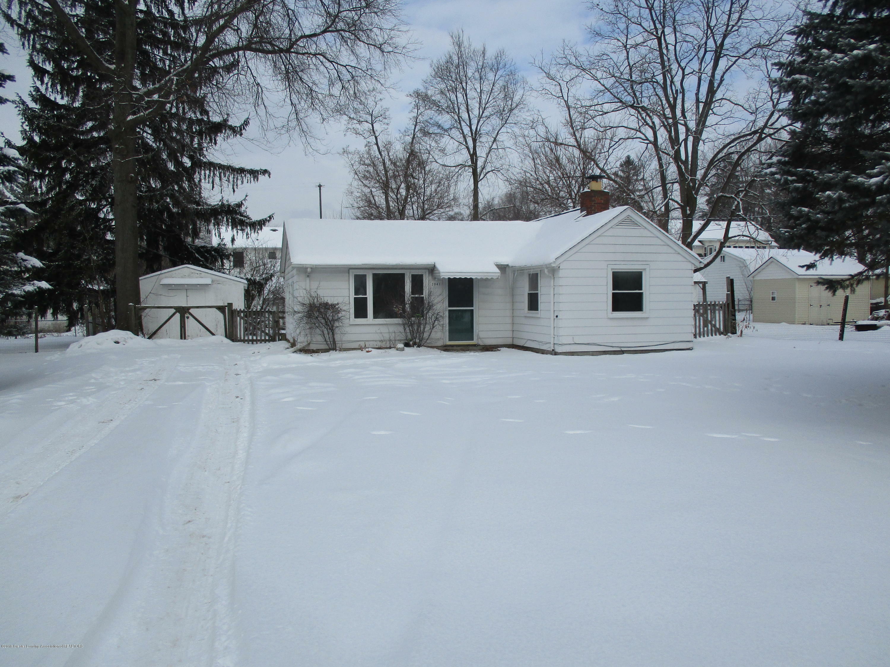 Property Photo:  2041 Thorburn Street  MI 48842 