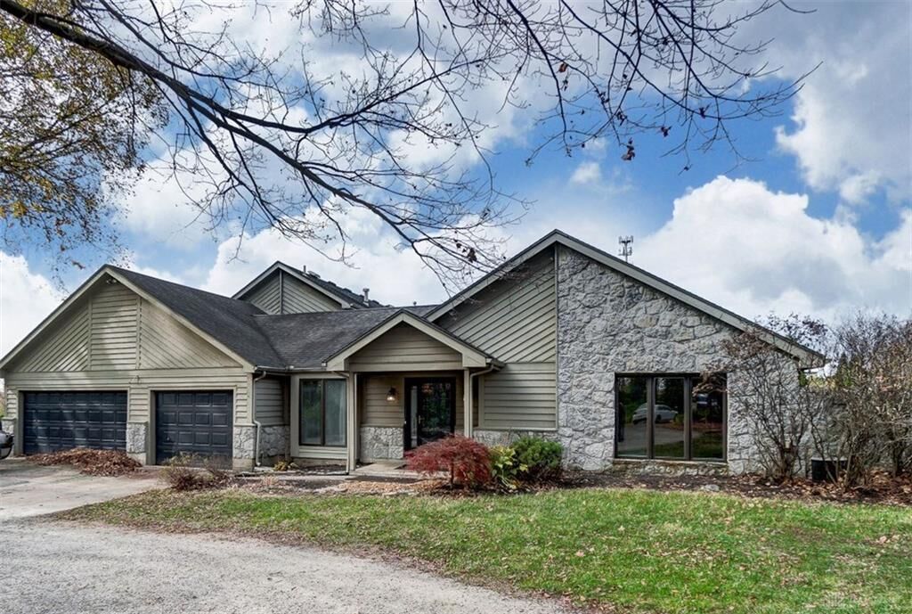 Property Photo: 6469 Brantford Road OH 45414