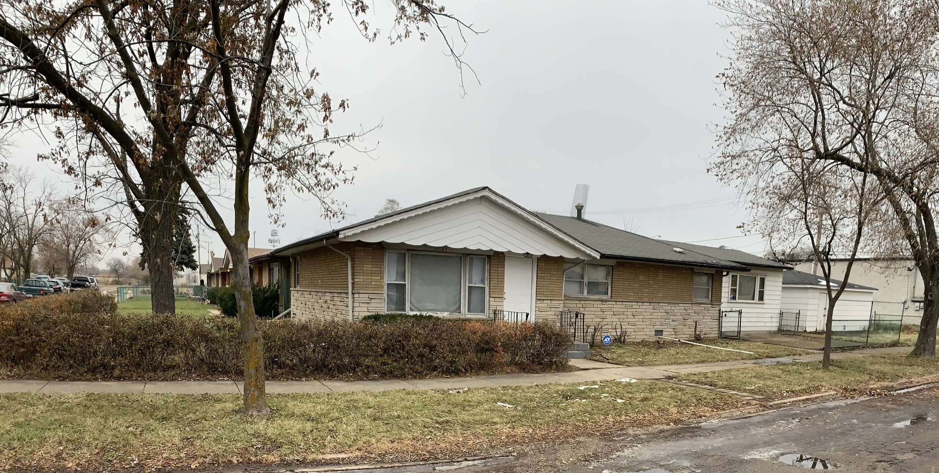 Property Photo:  16147 Woodbridge Avenue  IL 60426 