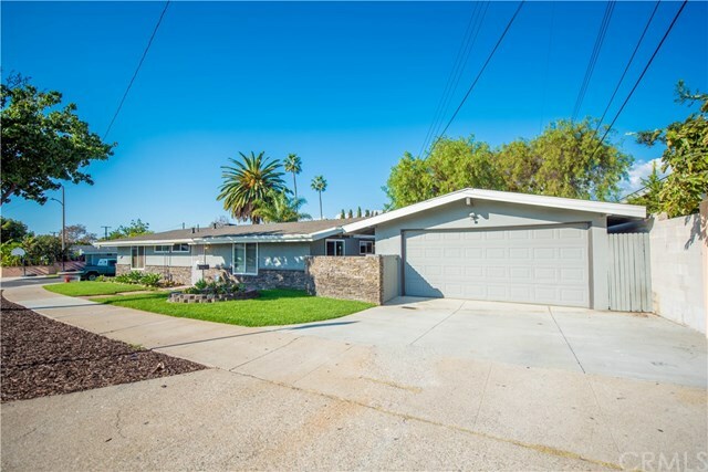 Property Photo:  1103 W Walnut Avenue  CA 92868 