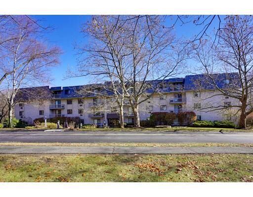 Property Photo:  85 Commons Dr 210  MA 01545 