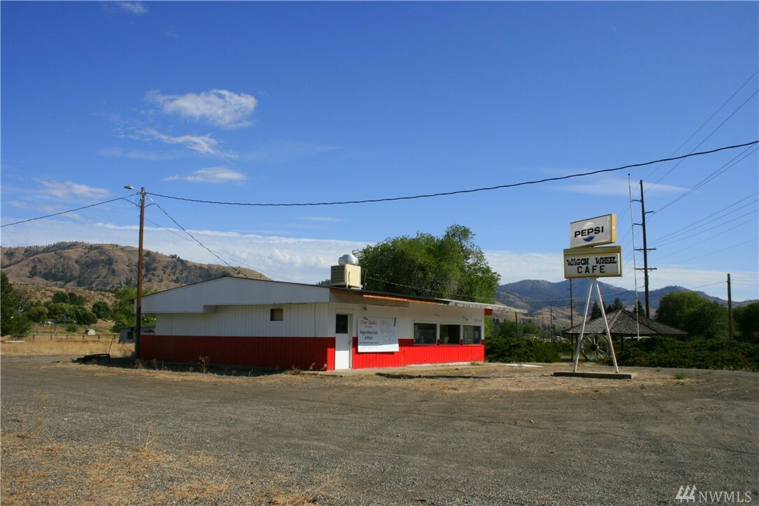 Property Photo: 3020 Highway 153 WA 98856