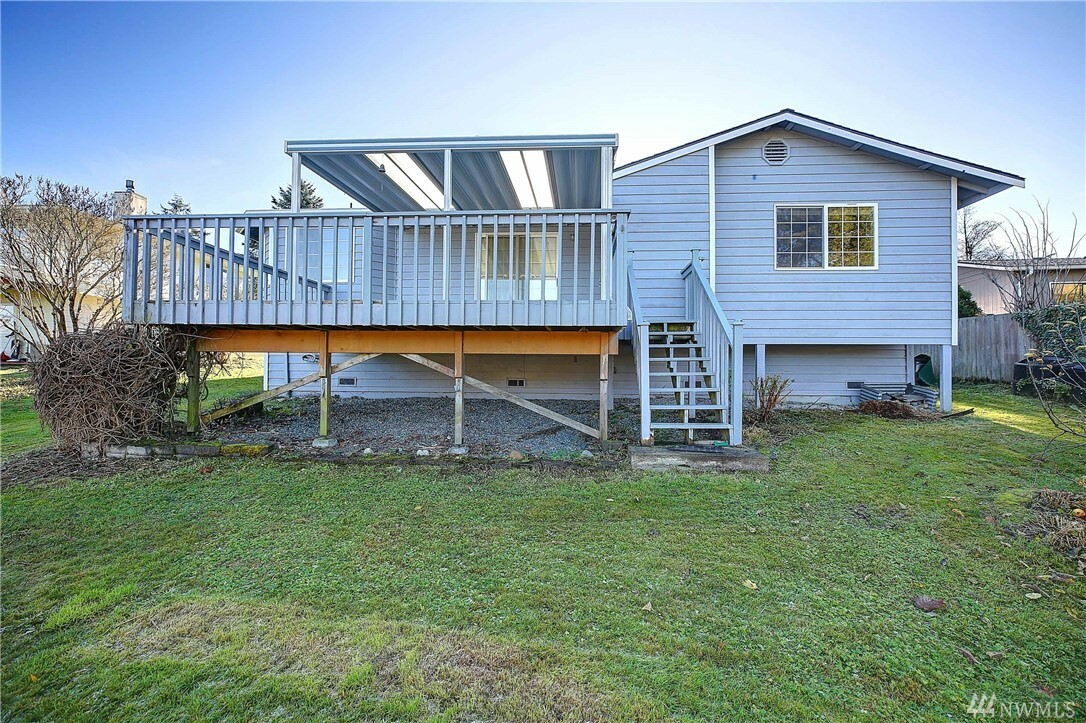 Property Photo:  445 Marine View Place  WA 98282 