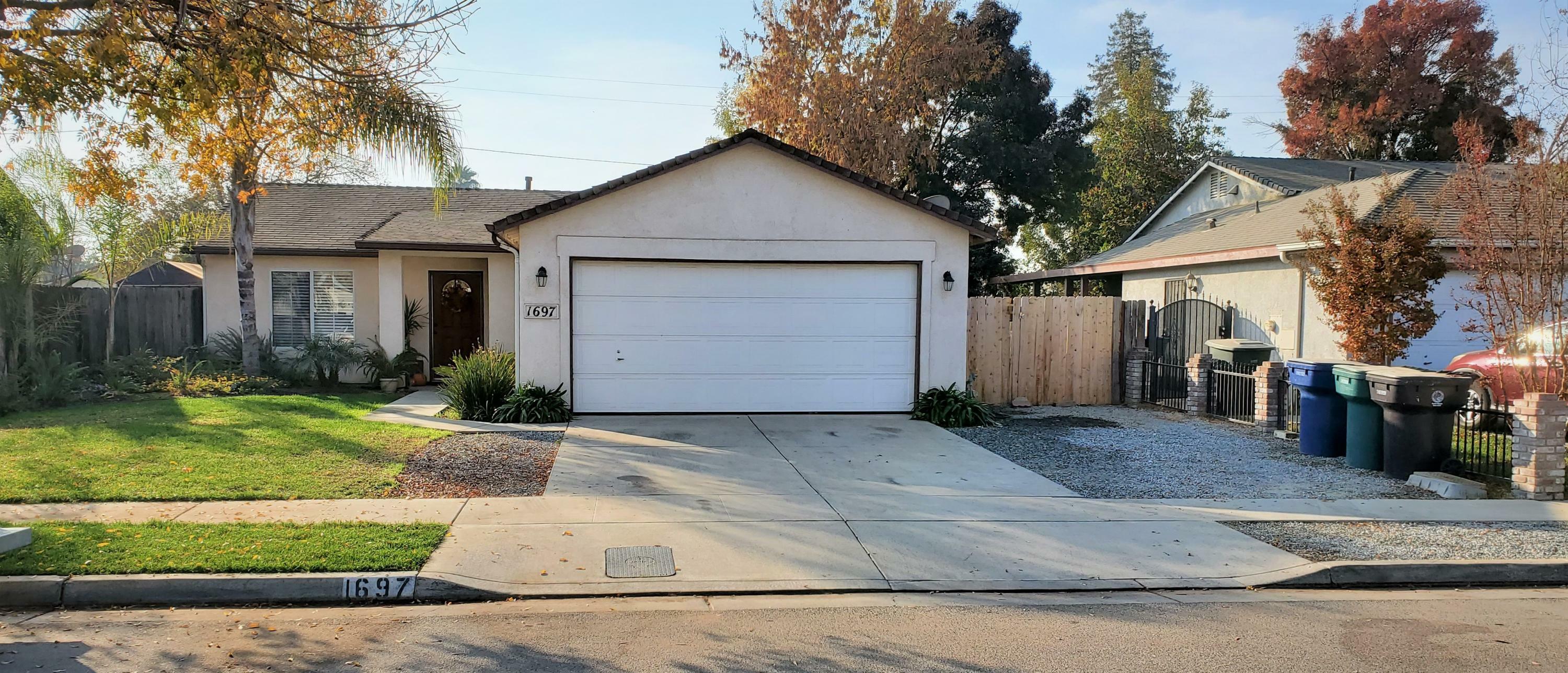 Property Photo:  1697 Hatch Avenue  CA 93274 