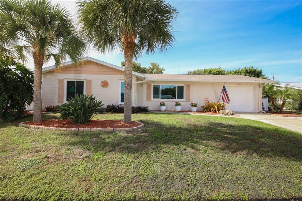 Property Photo:  6622 Keystone Drive  FL 34231 