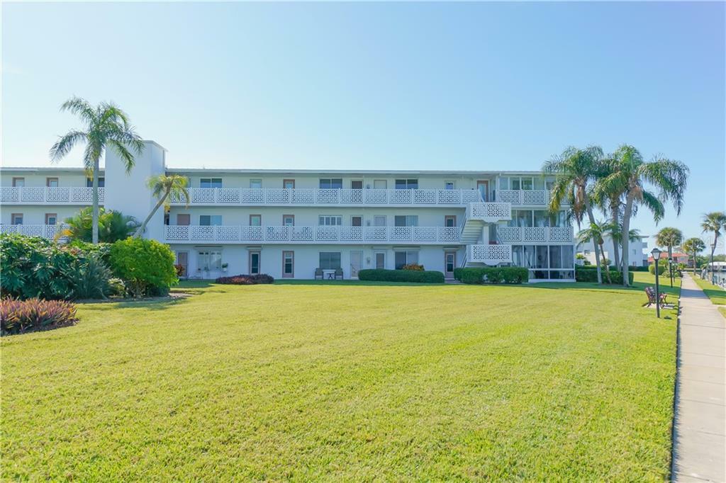 Property Photo:  765 John Ringling Boulevard 26clar  FL 34236 