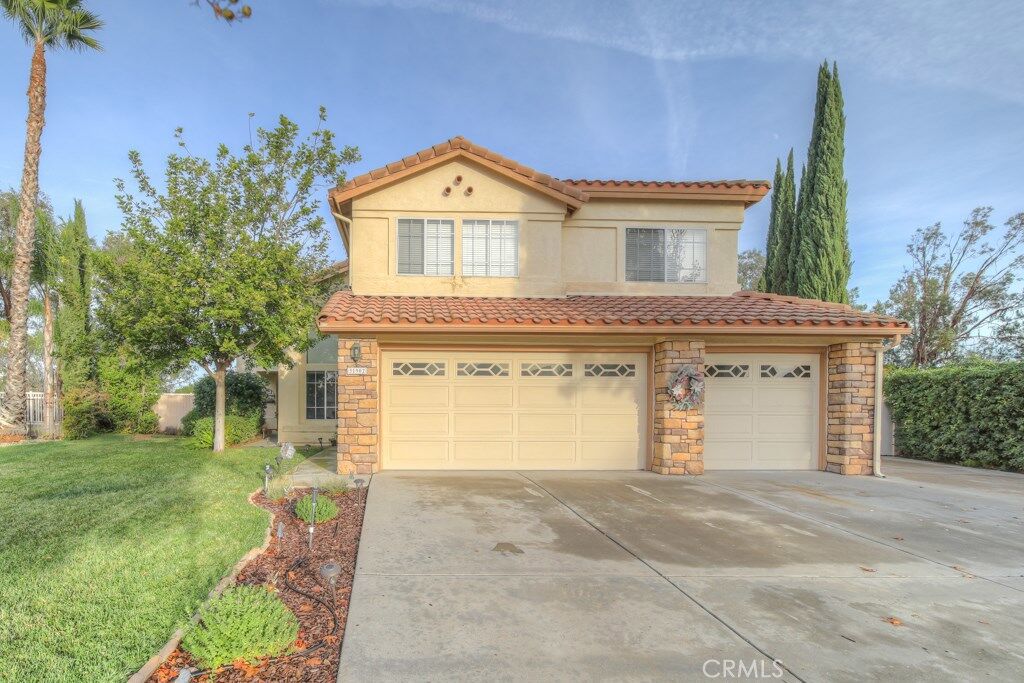 Property Photo: 31902 Corte Mendoza CA 92592