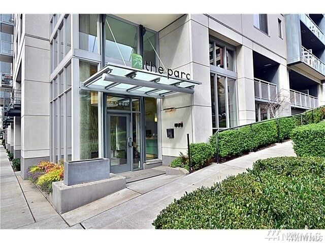 Property Photo: 76 Cedar St 1109 WA 98121