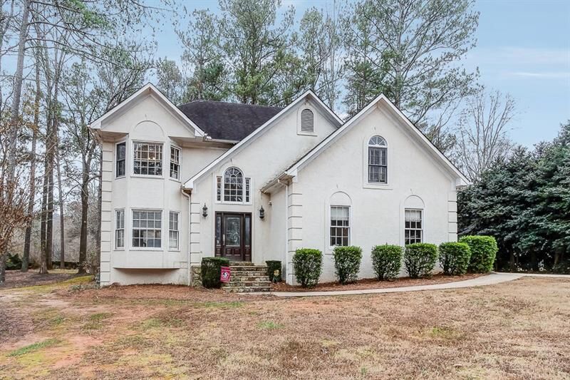 Property Photo: 2160 Robin Hood Trail 30040