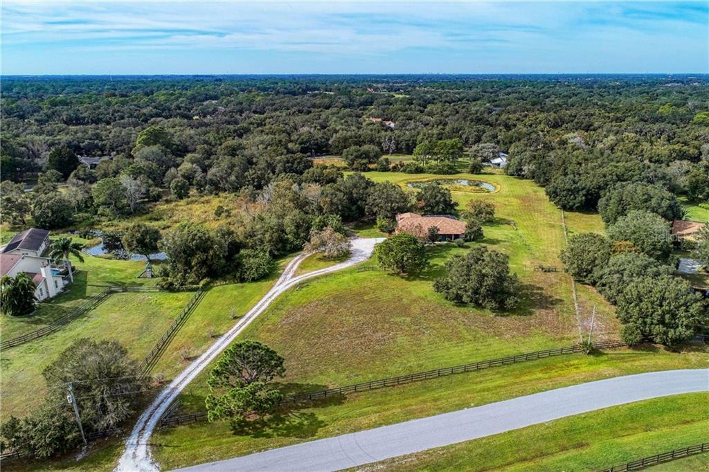 Property Photo: 7312 Palomino Trail FL 34241