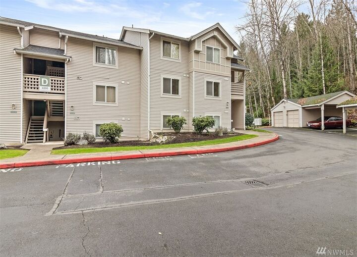Property Photo: 4200 Smithers Avenue S D204 WA 98055