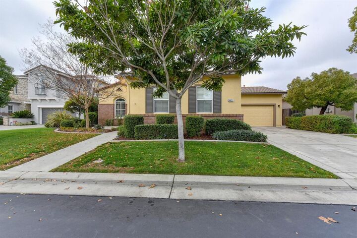 9622 Hawkes Bay Way  Elk Grove CA 95757 photo