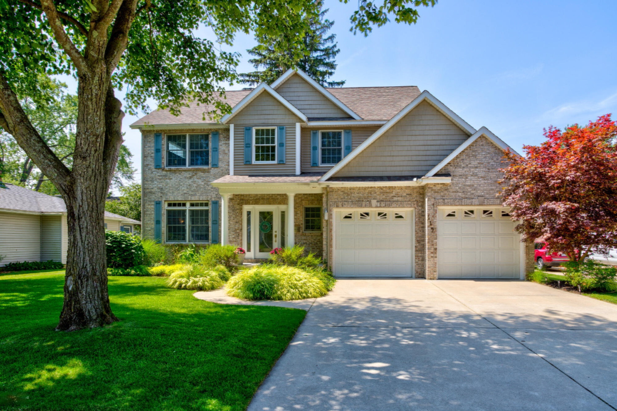 Property Photo: 119 Parkhurst Avenue MI 49456