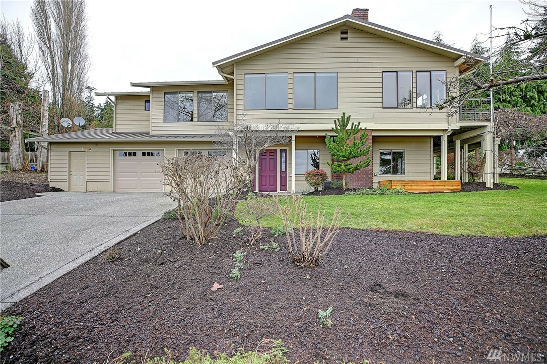 Property Photo:  8223 Hennings Dr  WA 98292 