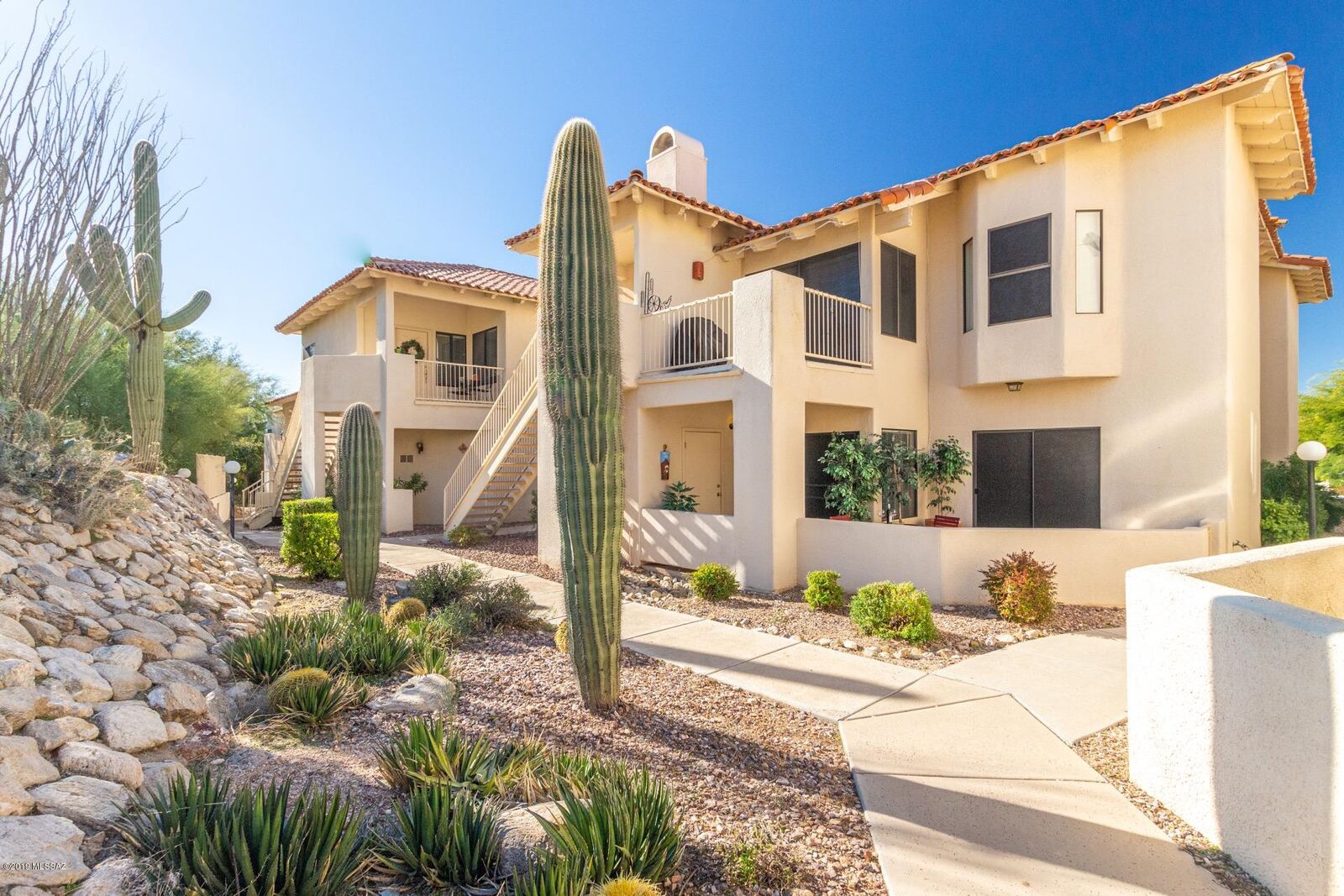 Property Photo:  6284 N Vuelta Tajo  AZ 85718 