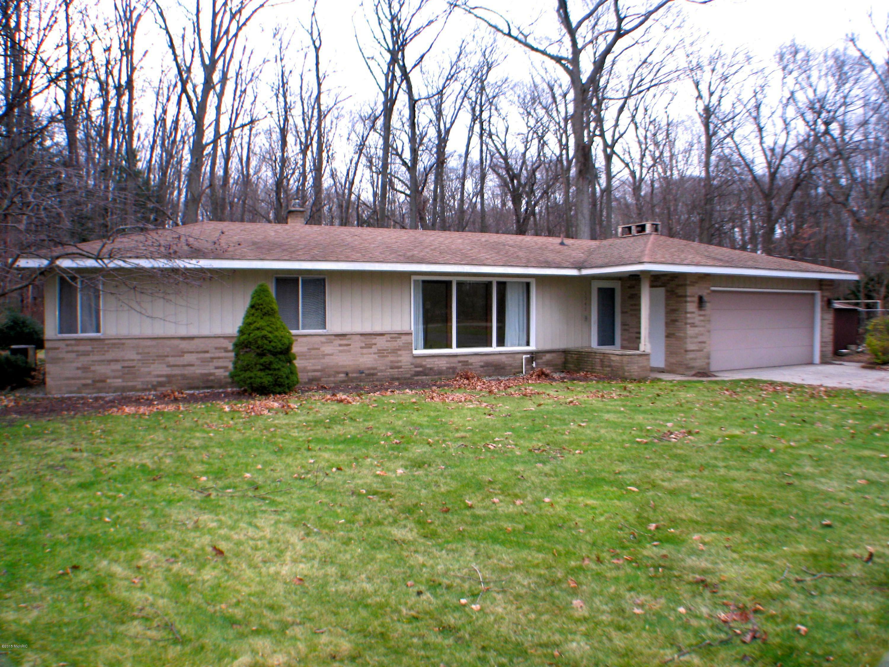 Property Photo:  1541 Waukazoo Drive  MI 49424 