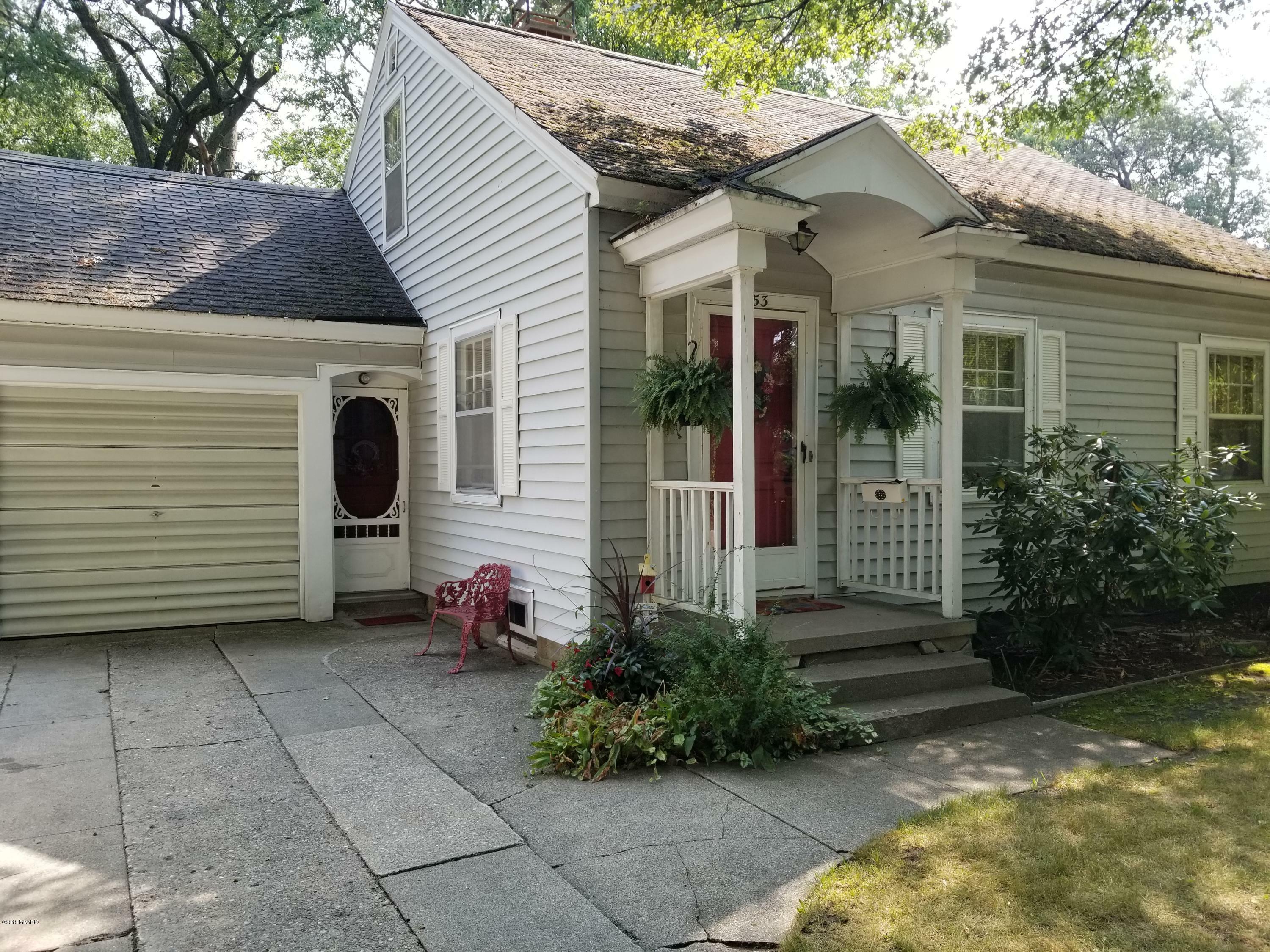 Property Photo:  1453 Ridge Street  MI 49441 