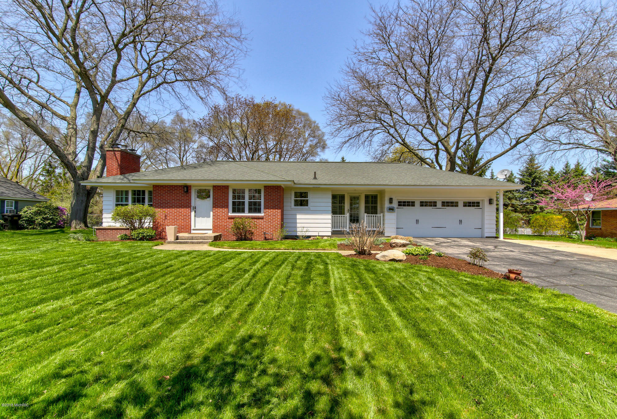 Property Photo:  629 W 27th Street  MI 49423 