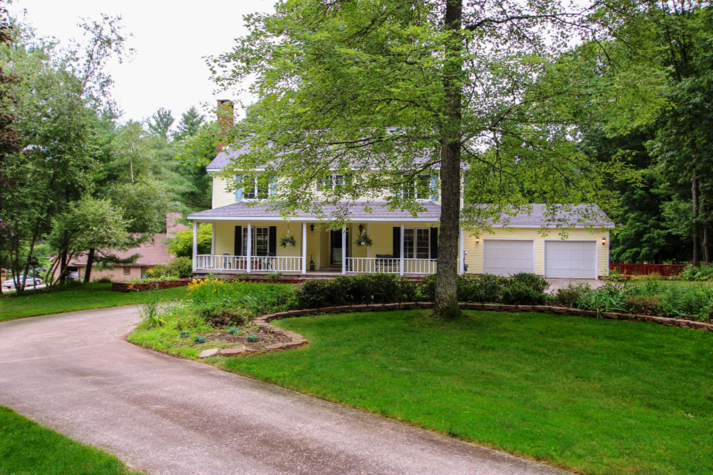 Property Photo:  19285 Golfview Drive  MI 49307 