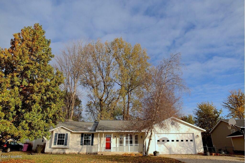 Property Photo: 11255 Stonehedge Drive MI 49424