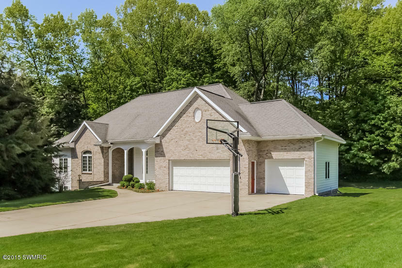 Property Photo:  13367 Redbird Lane  MI 49417 