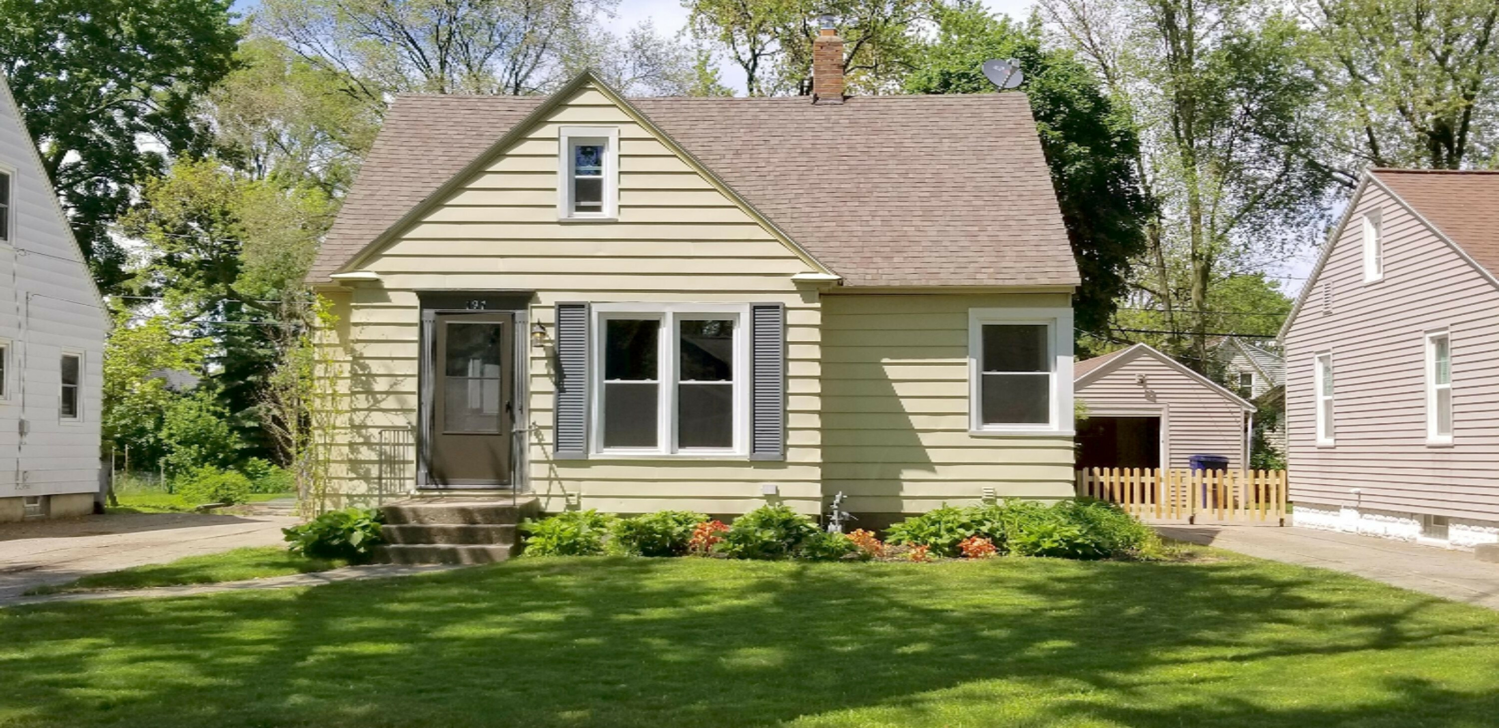 Property Photo: 197 W 21st Street MI 49423