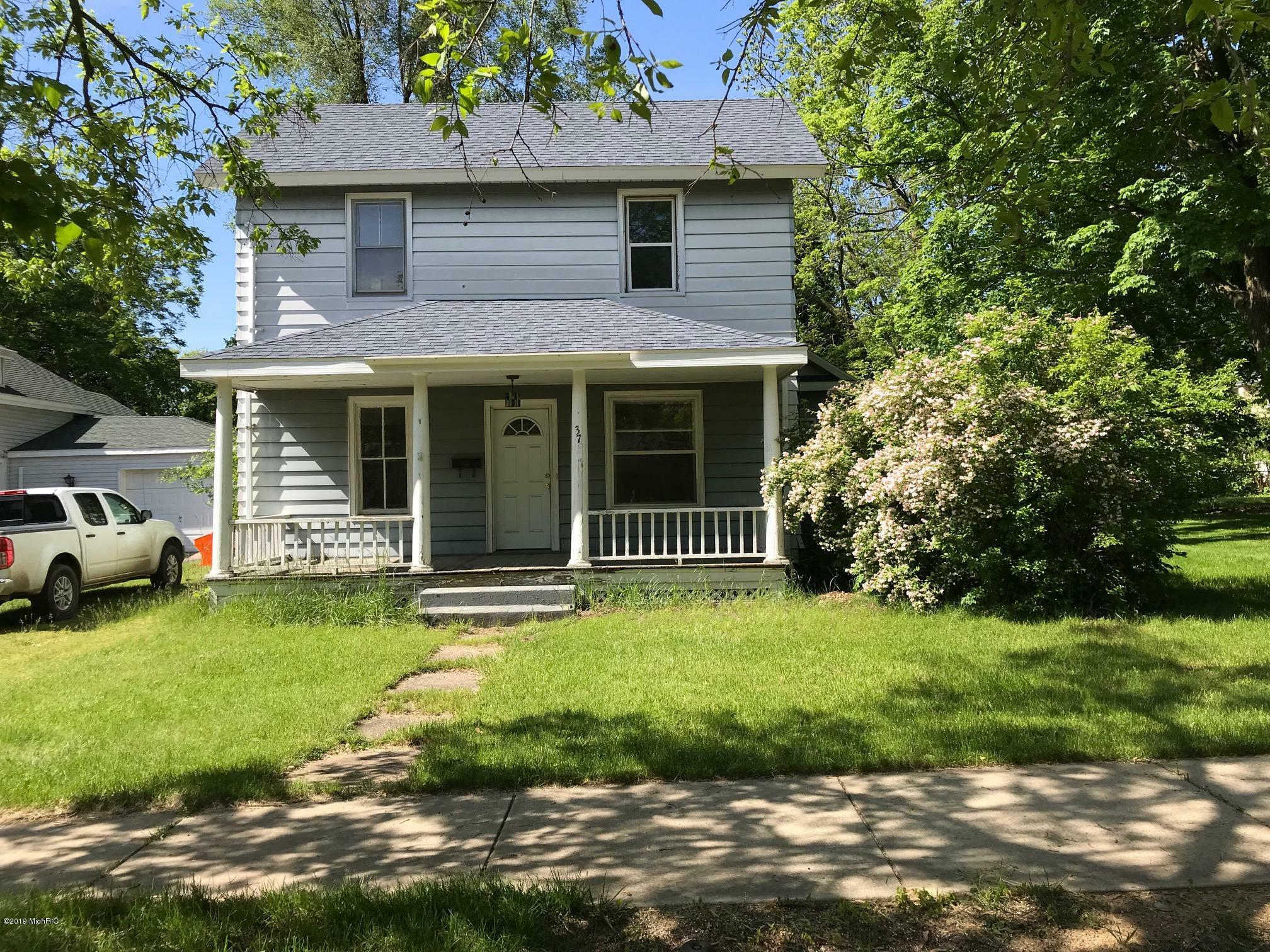 Property Photo:  37 Mead Street  MI 49242 