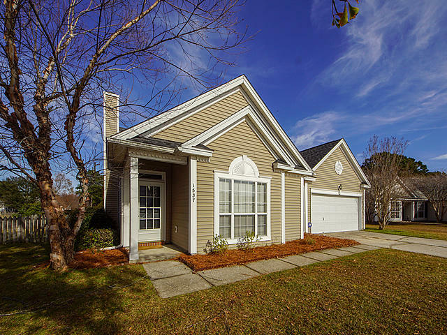 Property Photo:  1537 Sweet Myrtle Circle  SC 29466 