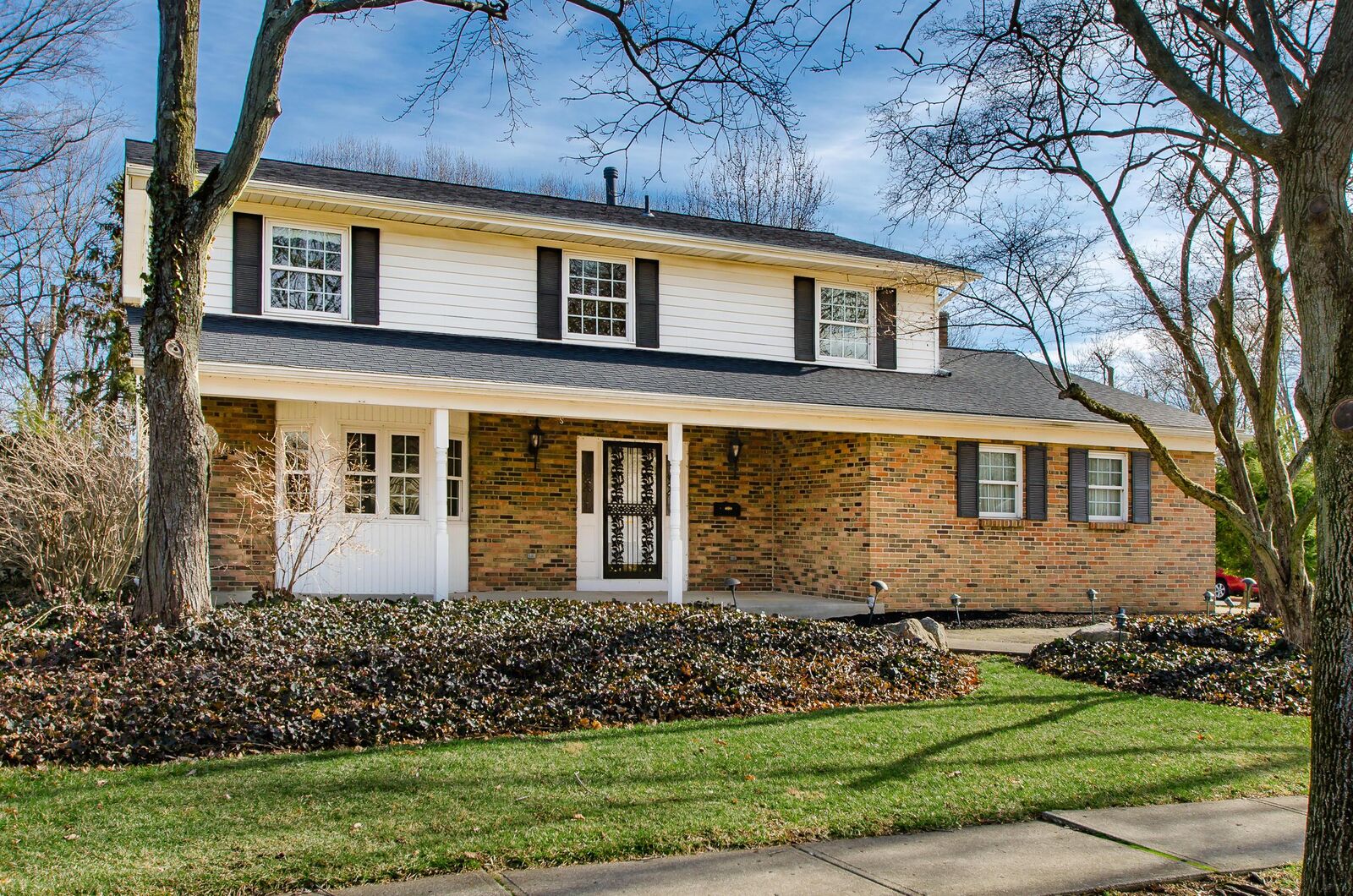 Property Photo:  4930 Larwell Drive  OH 43220 