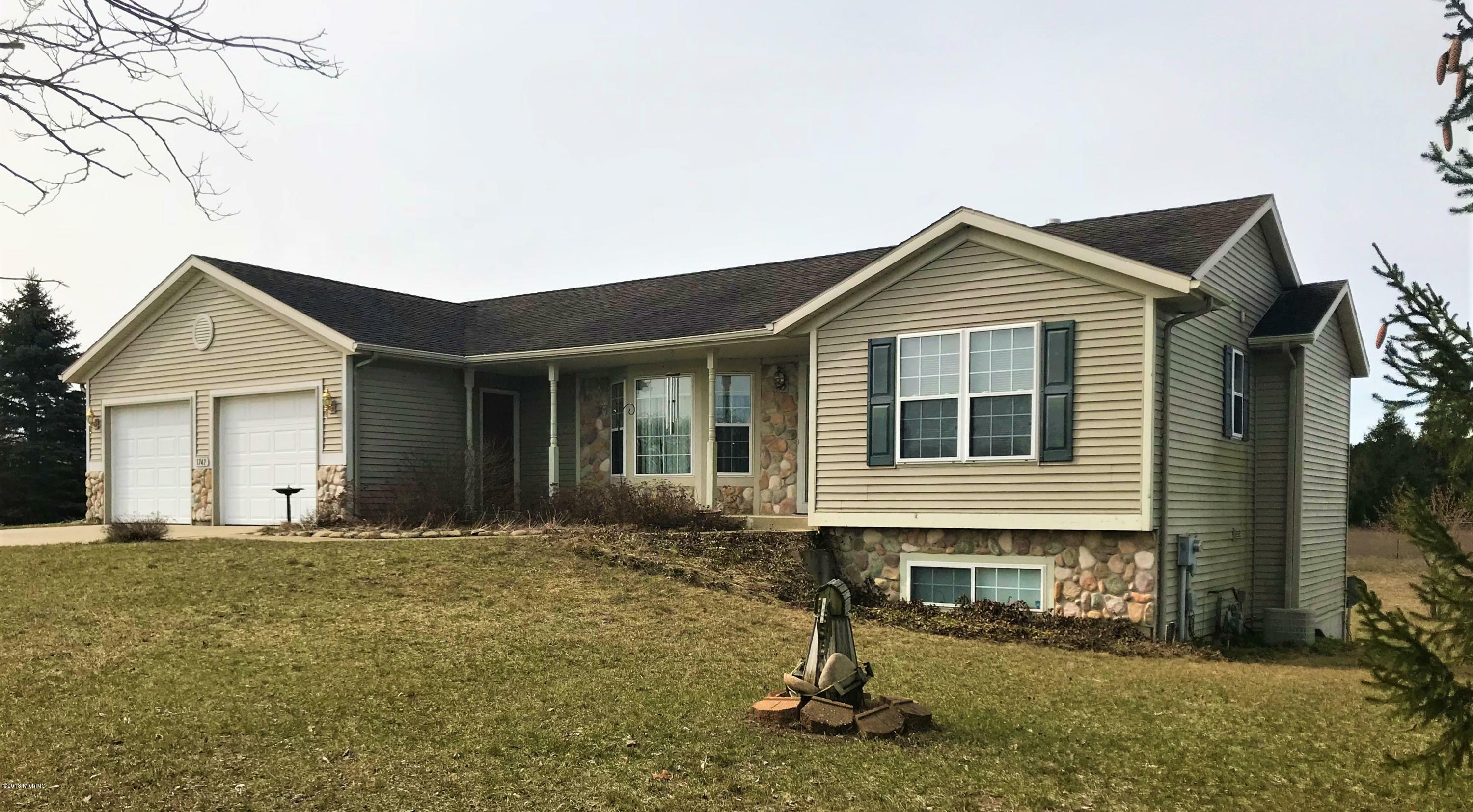 Property Photo:  1742 Oriole Drive  MI 49010 