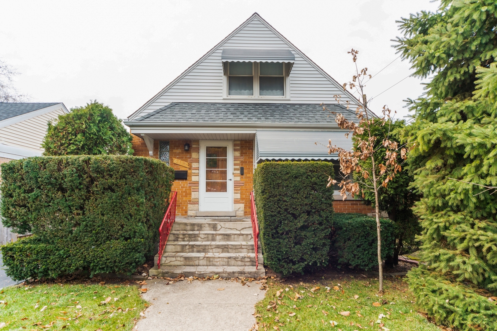 Property Photo: 6112 North Oriole Avenue IL 60631