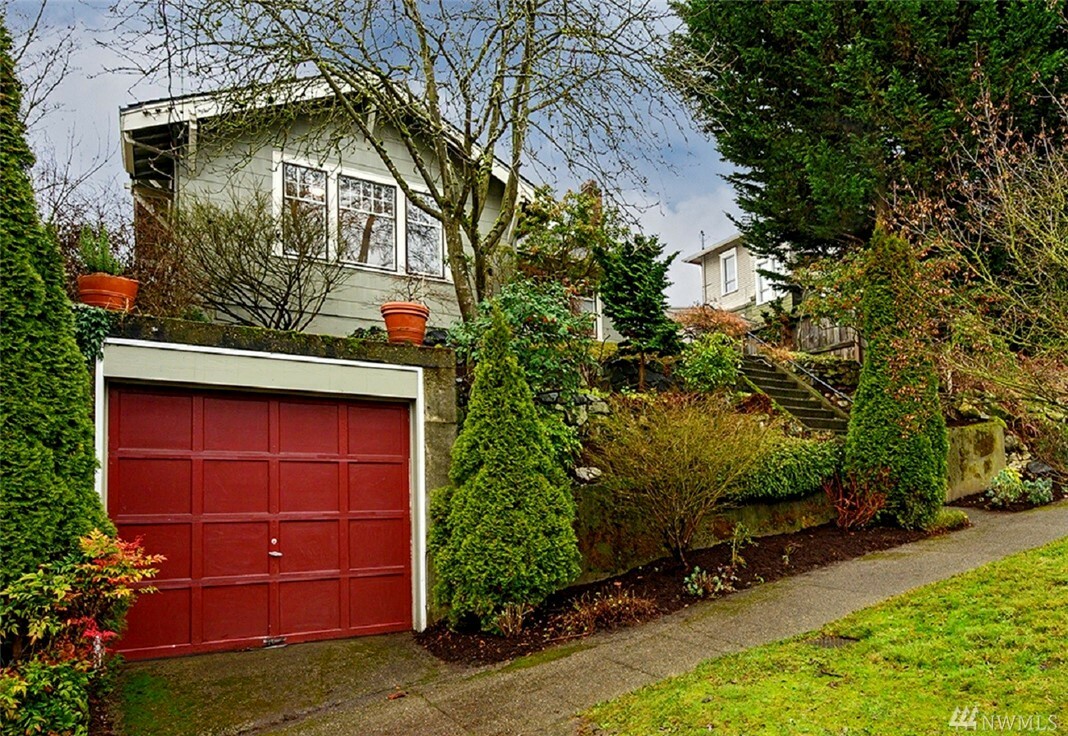 311 NE 57th St  Seattle WA 98105 photo