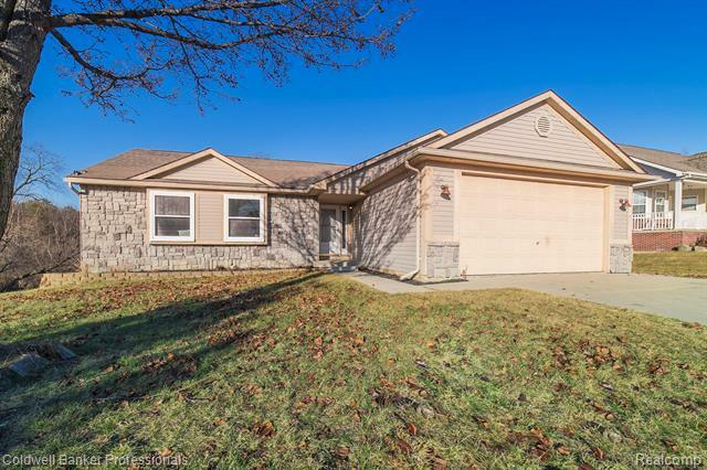 Property Photo:  30 Jamestown Drive  MI 48455 