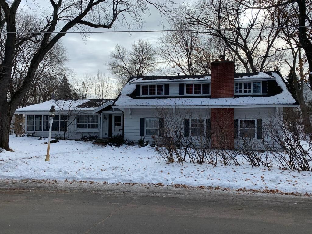Property Photo: 19905 Lakeview Avenue MN 55331