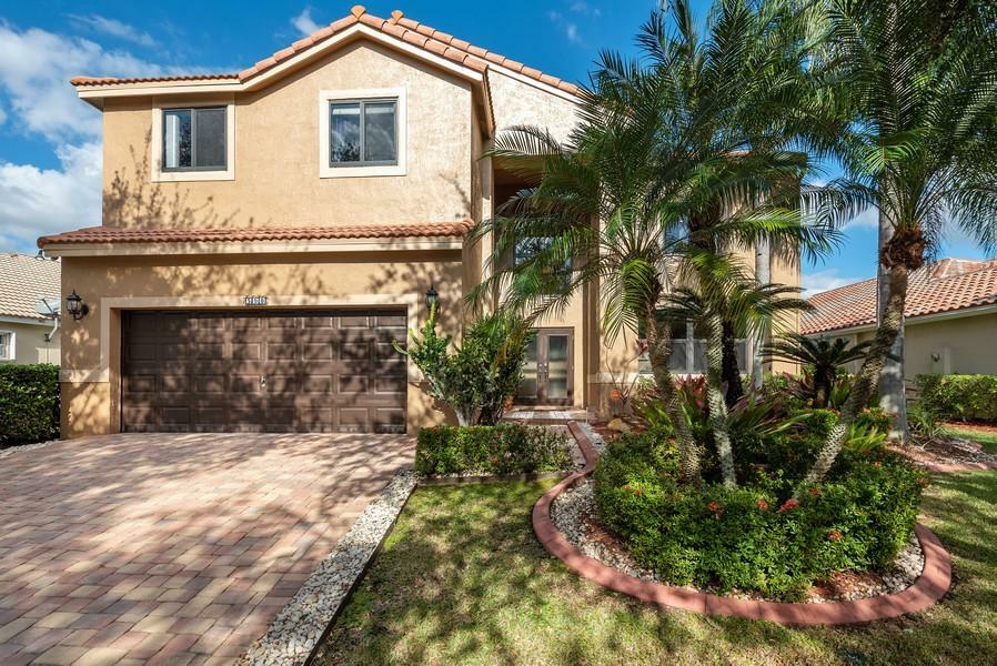 Property Photo:  500 Cambridge Drive  FL 33326 