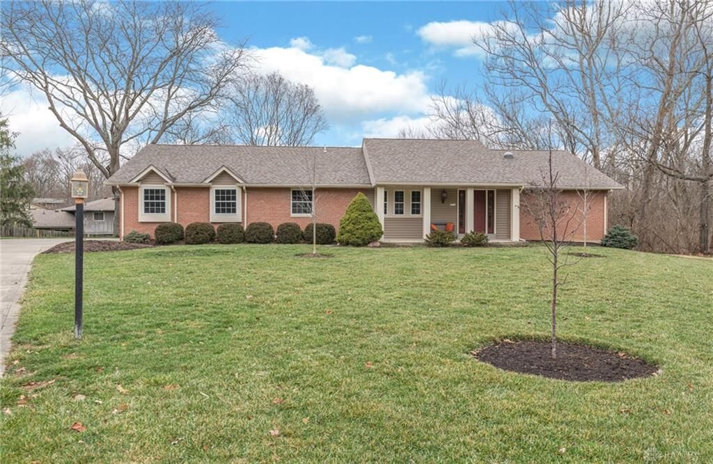 Property Photo: 8711 Centerridge OH 45458