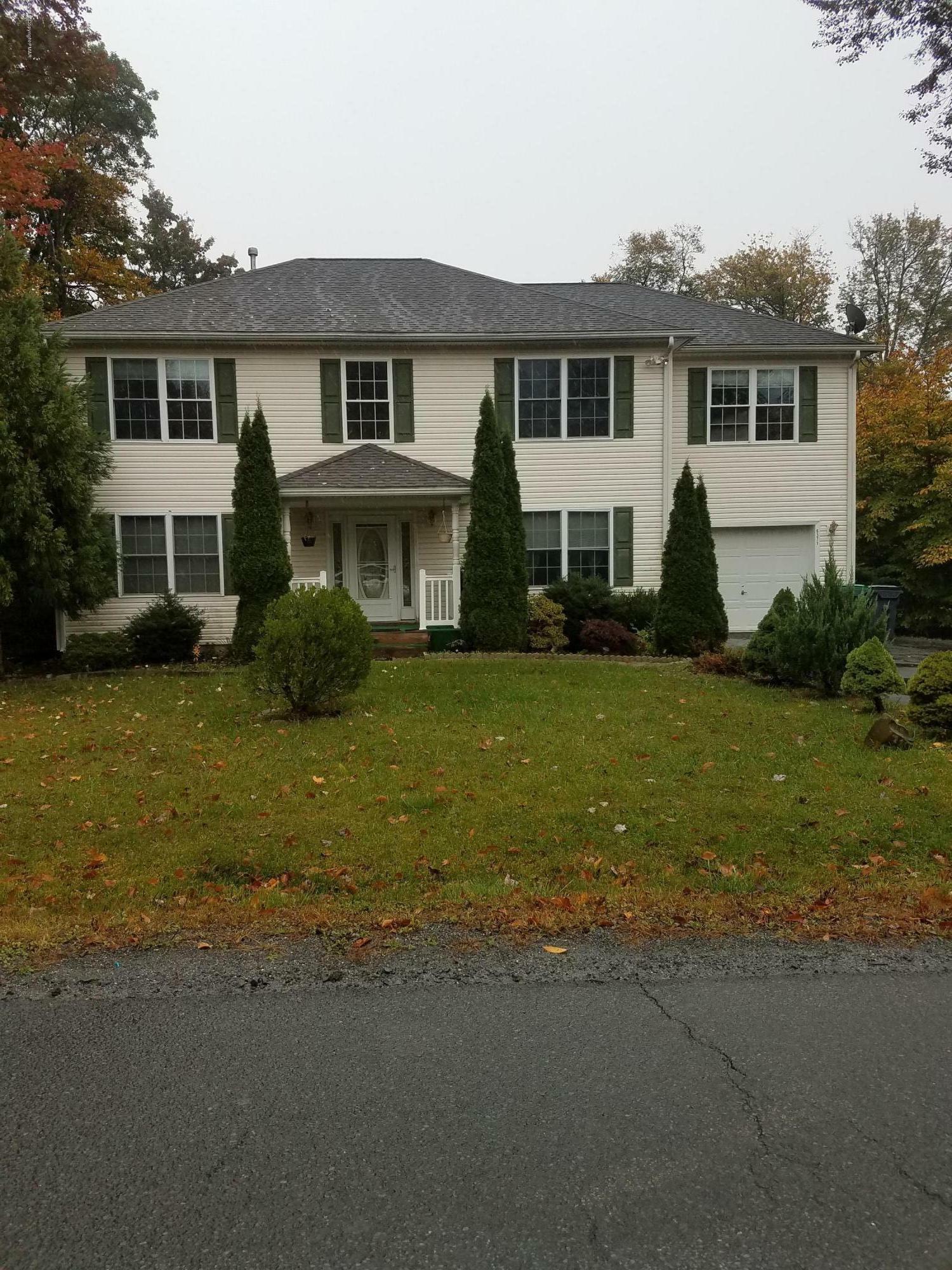 Property Photo: 6371 Cherokee Trail PA 18466