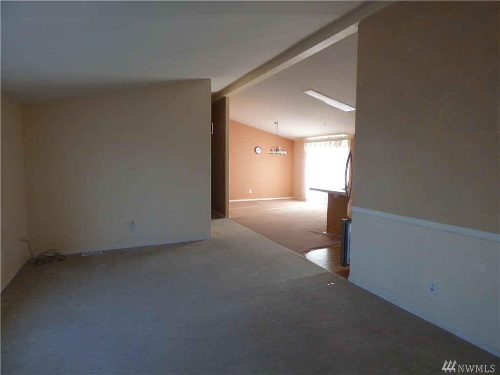 Property Photo: 5 Laguna Place W WA 98841
