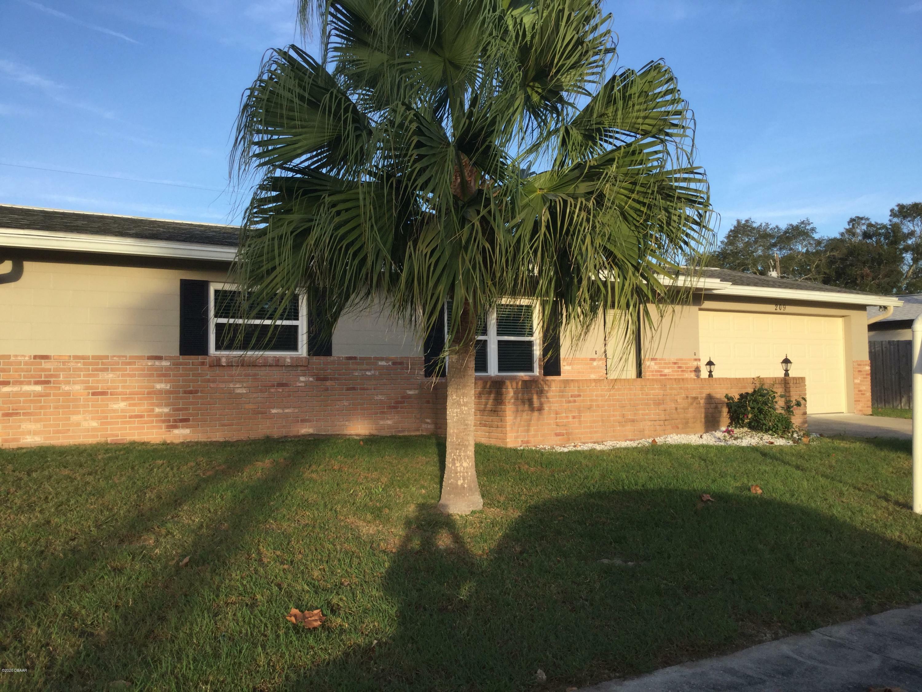 Property Photo:  209 Avon Street  FL 32127 