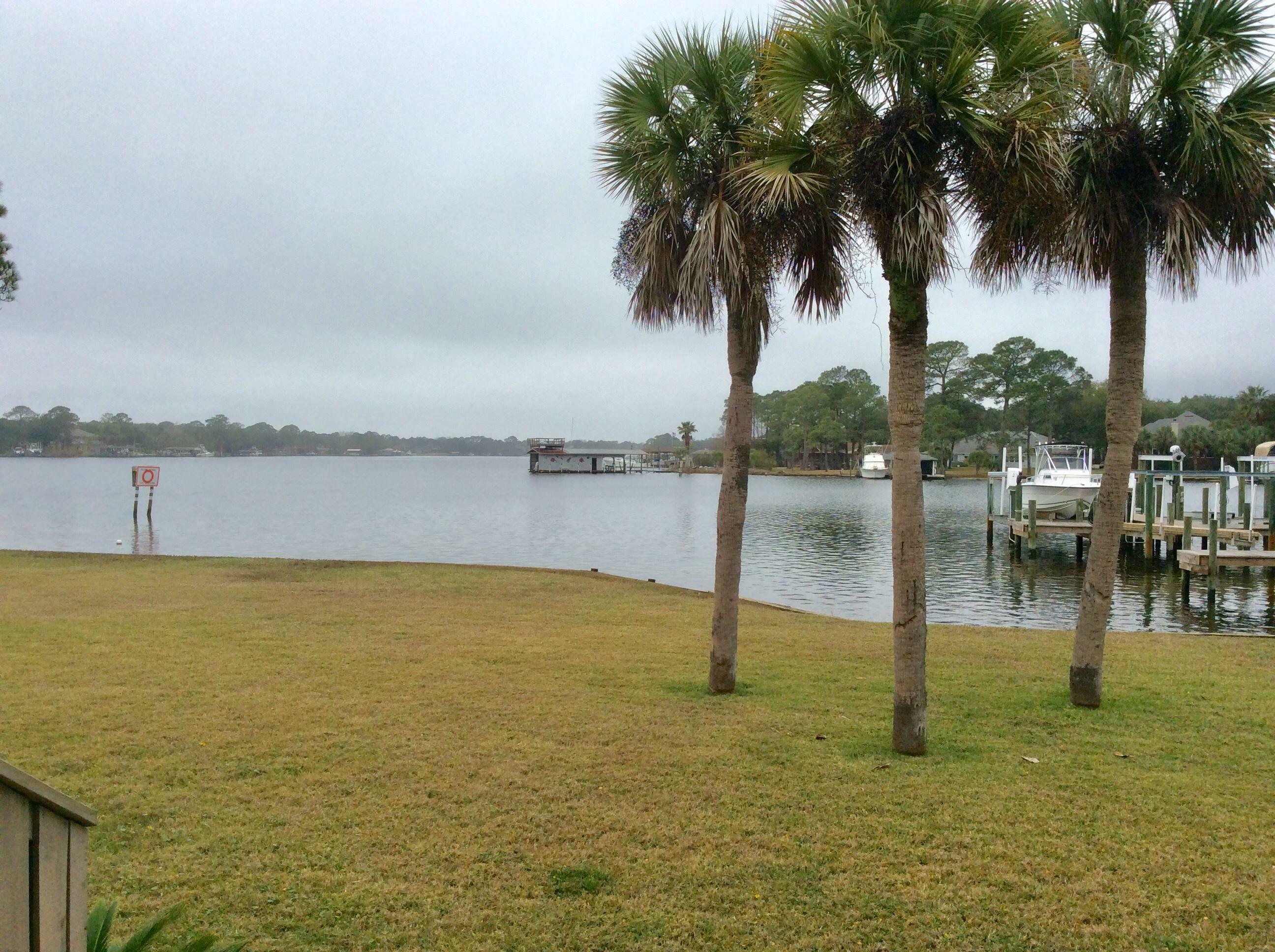 Property Photo:  559 Cove Drive  FL 32547 