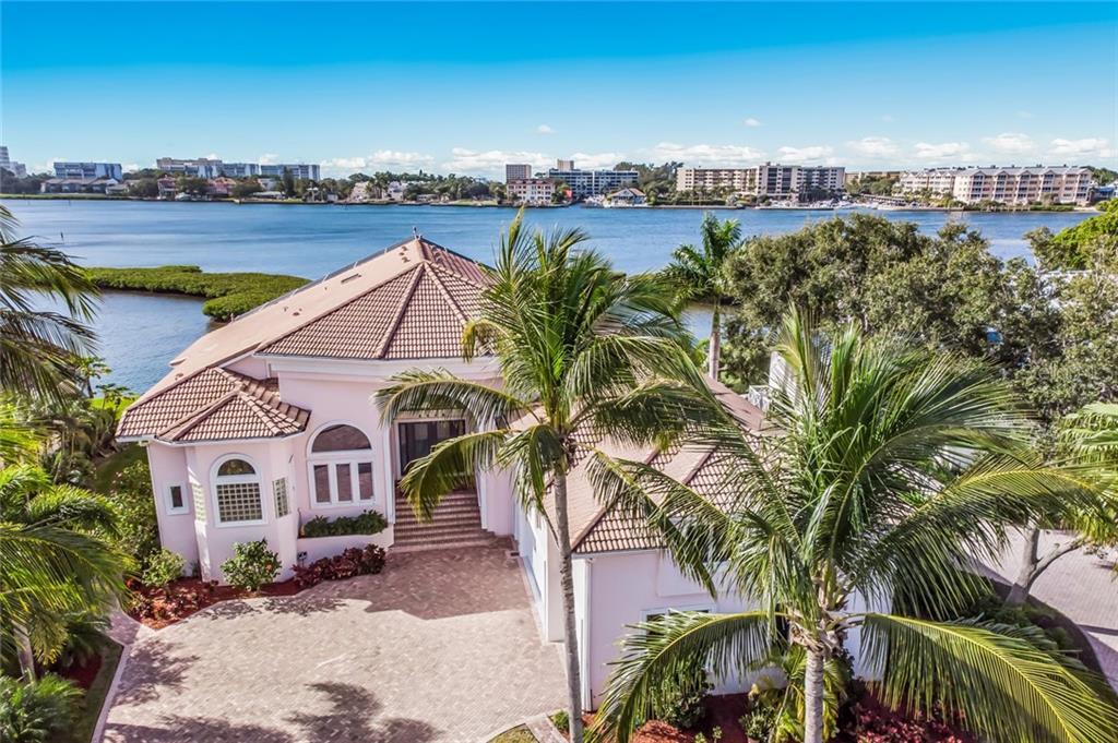Property Photo: 5848 Tidewood Avenue FL 34231