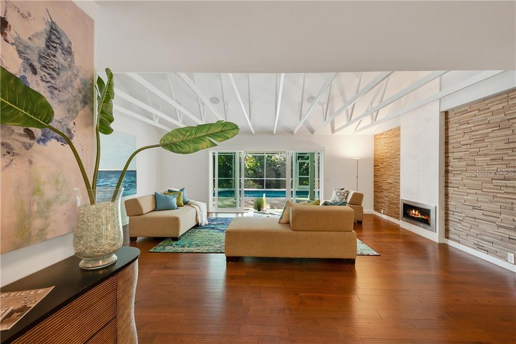 Property Photo: 460 Pheasant Drive FL 34236